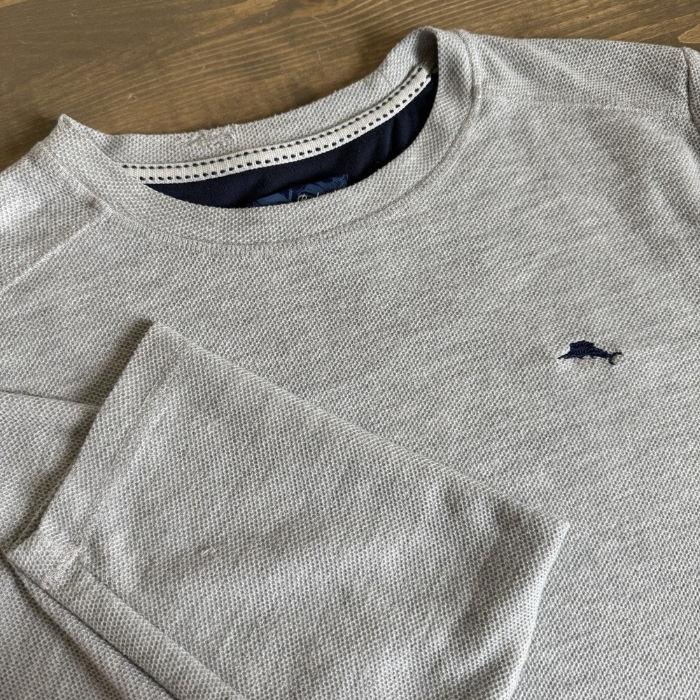 Tommy Bahama Men's Medium Light Grey Long Sleeve Crewneck Pullover Shirt Top